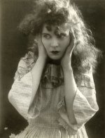 Mae_Marsh_1915.jpg
