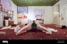 usa-miriam-karlin-in-a-scene-from-the-cwarner-bros-film-a-clockwork-orange-1971-plot-in-the-fu...jpg