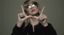 taylorswift-shakeitoffouttake-014.gif